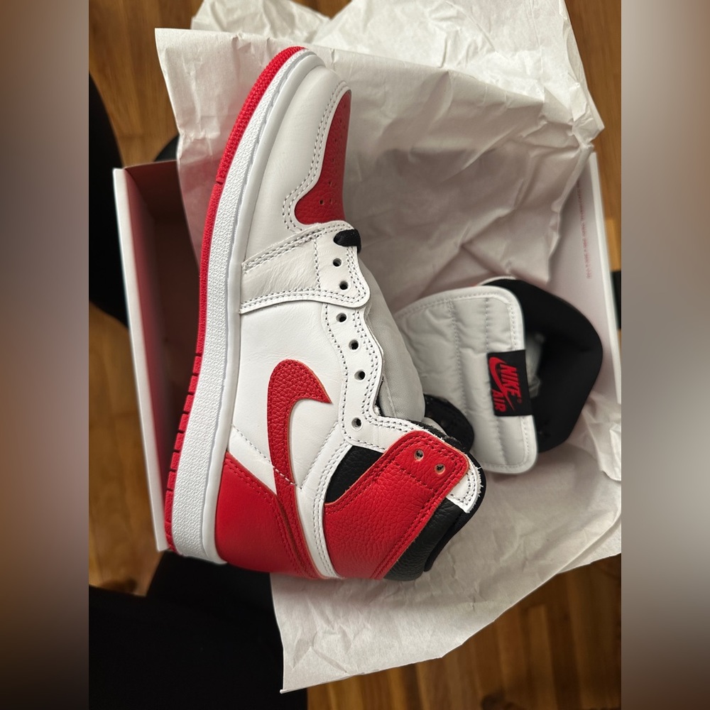 Jordan 1 Retro High OG "White/University Red/Black"